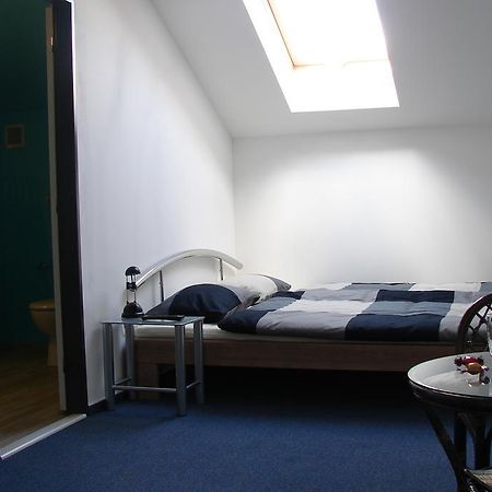 Hotel Ubytovani V Brne Brünn Zimmer foto