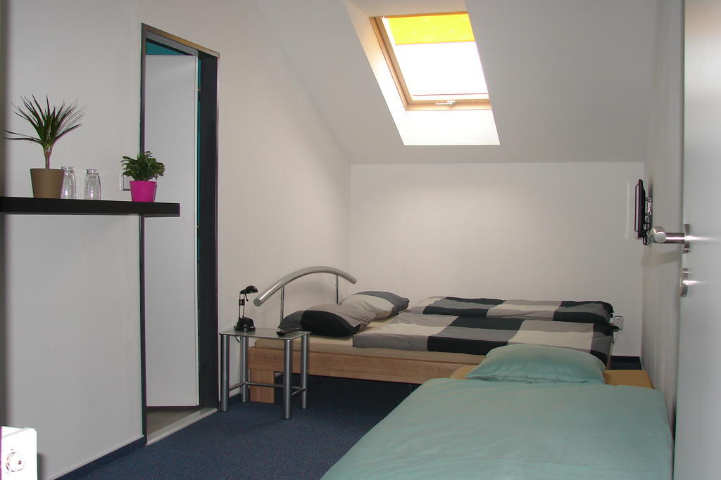 Hotel Ubytovani V Brne Brünn Zimmer foto