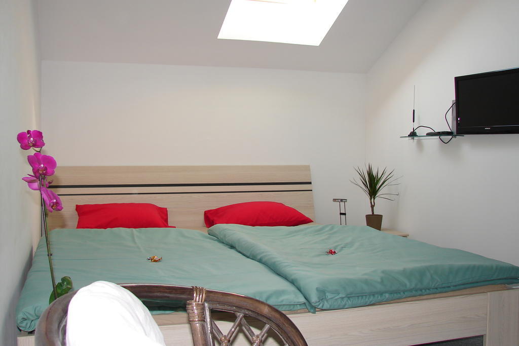 Hotel Ubytovani V Brne Brünn Zimmer foto